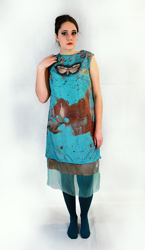 "Frühlingscoktail" Sommerkleid mit Smetterlind mit Schmetterling in türkis-blau mit Modell